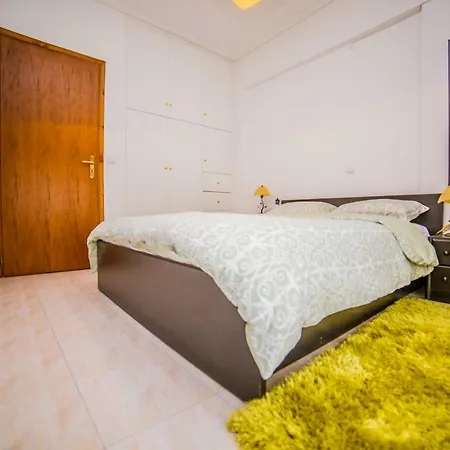 Downtown Meteora Lejlighed