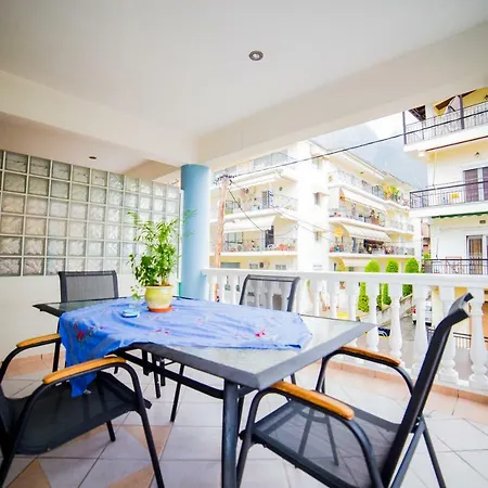 Downtown Meteora * 卡兰巴卡